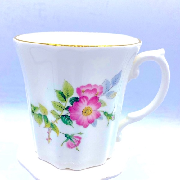 Royal Crafton Fine Bone China  Pink Floral & White With Gold Mug Made In England - Picture 1 of 8